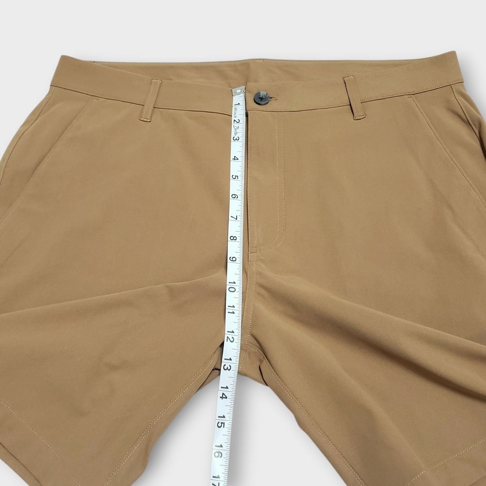Vuori Mens Meta Short 8" V379 Camel Brown Performance Golf Chino Size 36 - Picture 8 of 10